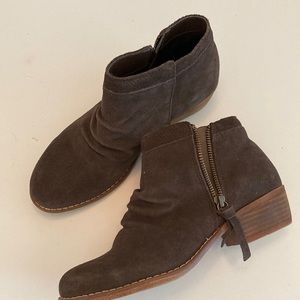 Skechers leather suede booties
